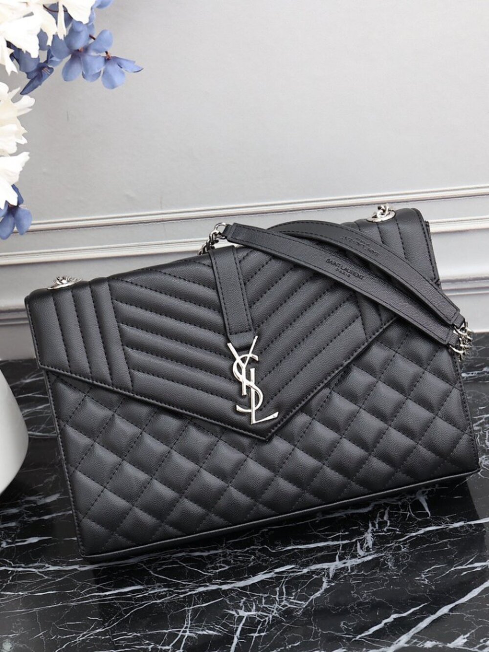 Vintage Lady YsL Envelope Chain Bag